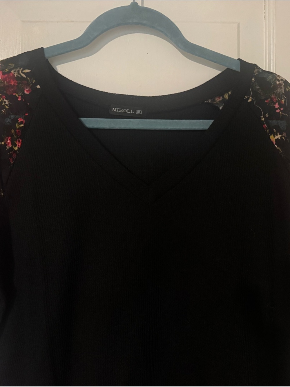 MIHOLL XXL Black V-Neck Top with Floral Sheer Sleeves - Picture 8 of 9